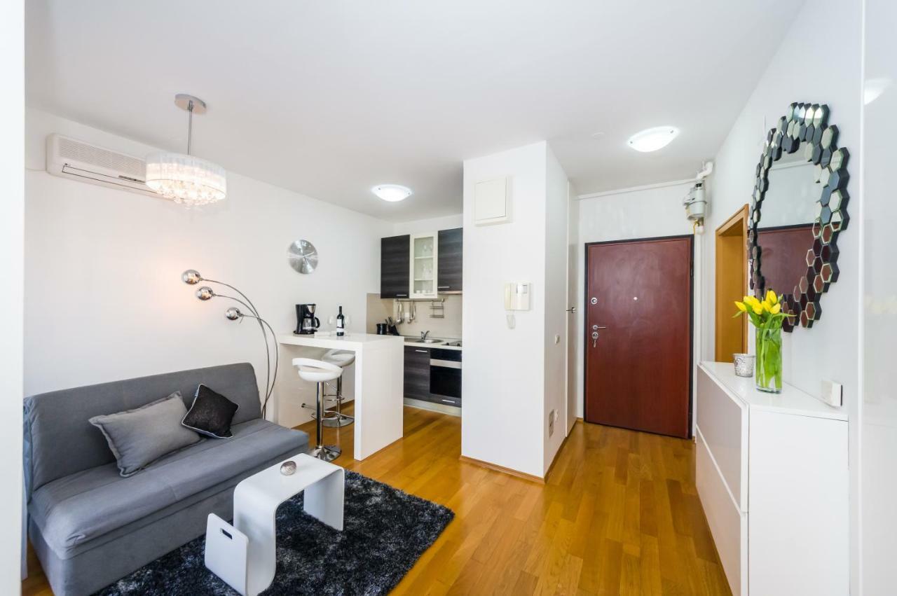Studio Apartment K & K With Free Garage Zadar Eksteriør billede