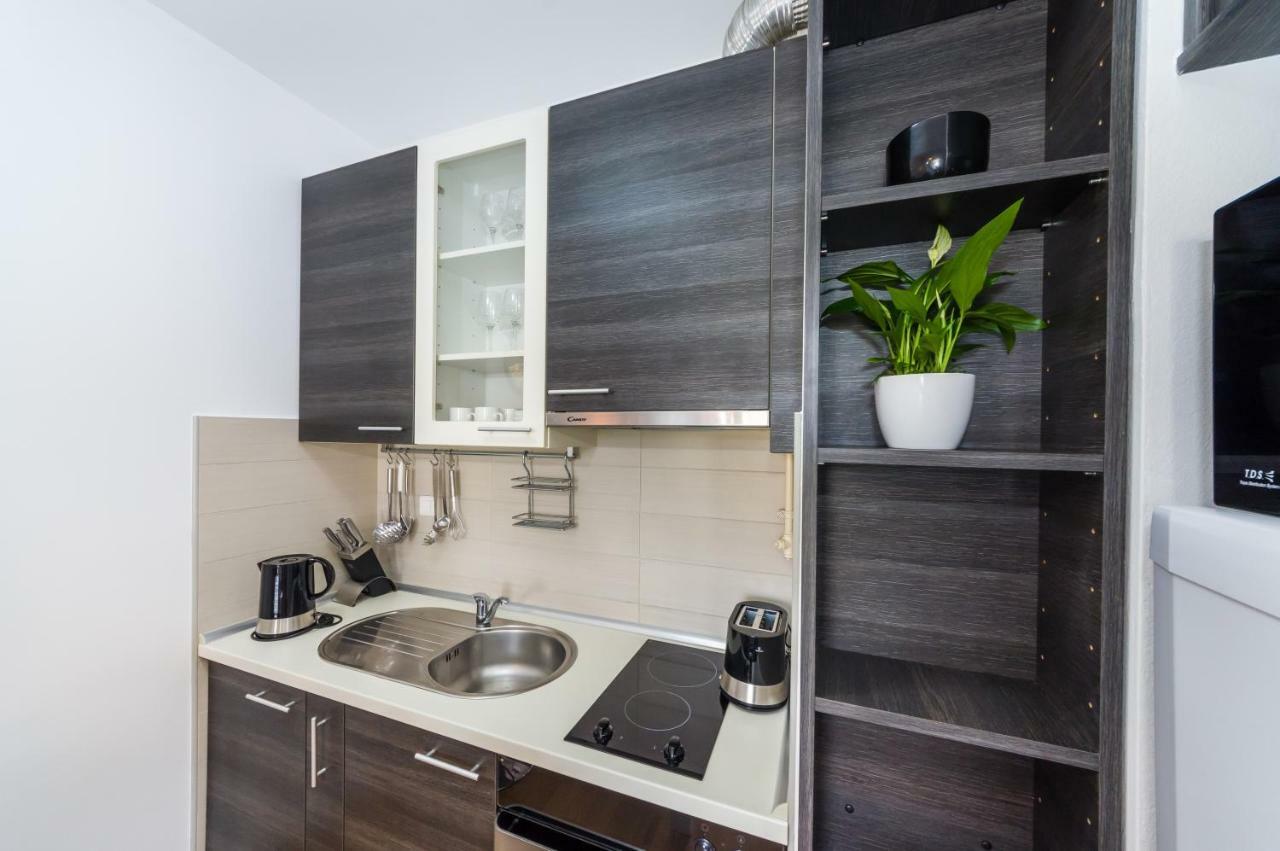 Studio Apartment K & K With Free Garage Zadar Eksteriør billede